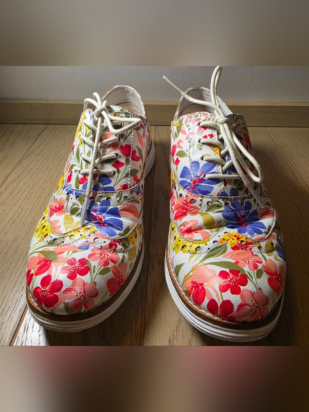 Cole Haan Original Grand Floral Wingtip Oxford Shoes Womens Size 7B W25335